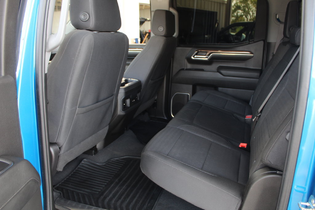 Used 2024 Chevrolet Silverado 1500 LT w/ Z71 Off-Road Package AWD/4WD image 37