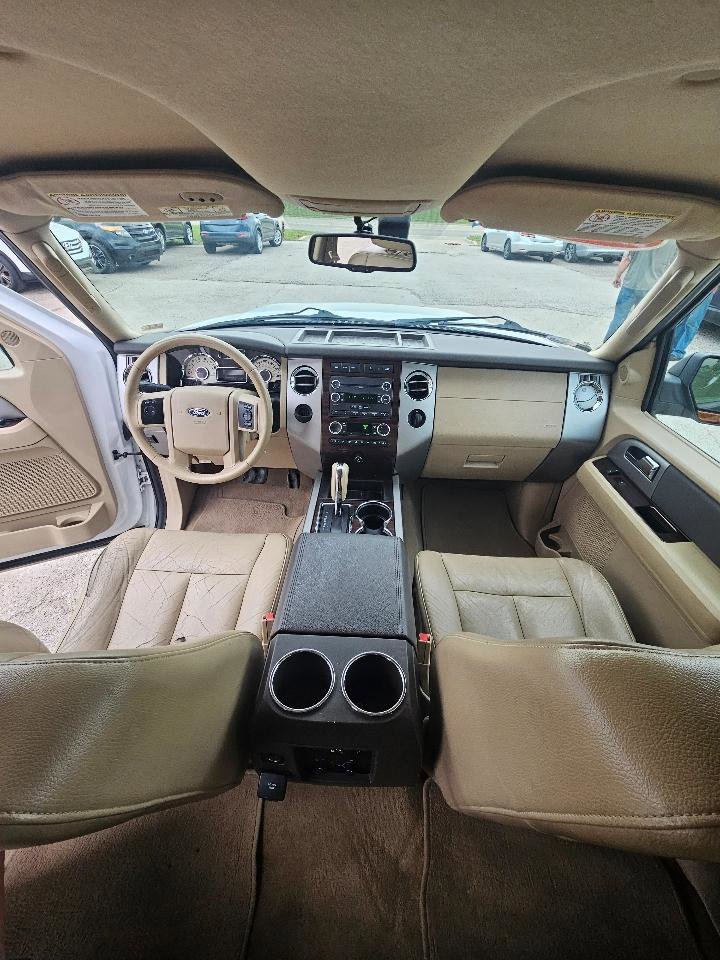 Used 2011 Ford Expedition XLT w/ 201A Rapid Spec Order Code RWD image 11
