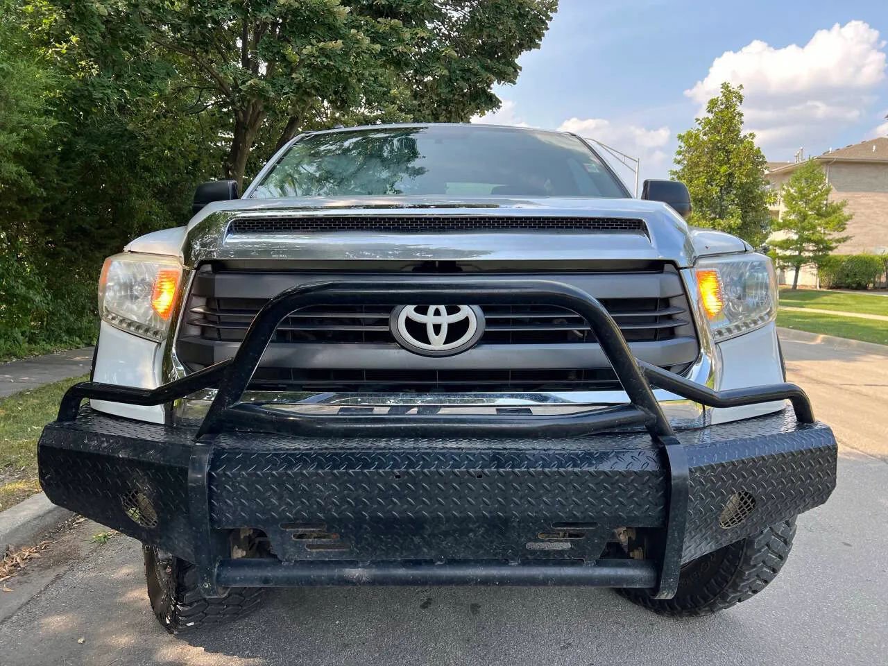 Used 2015 Toyota Tundra SR5 w/ SR5 Upgrade Package image 2