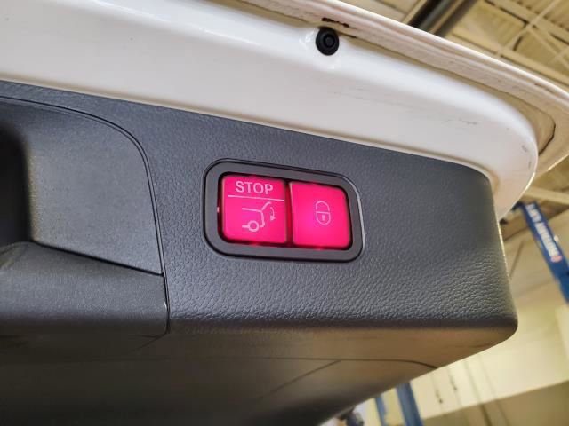 Used 2022 Mercedes-Benz GLC 43 AMG 4MATIC w/ Multimedia Package Lite image 19