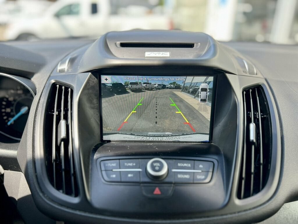 Used 2017 Ford Escape SE w/ Equipment Group 201A FWD image 26