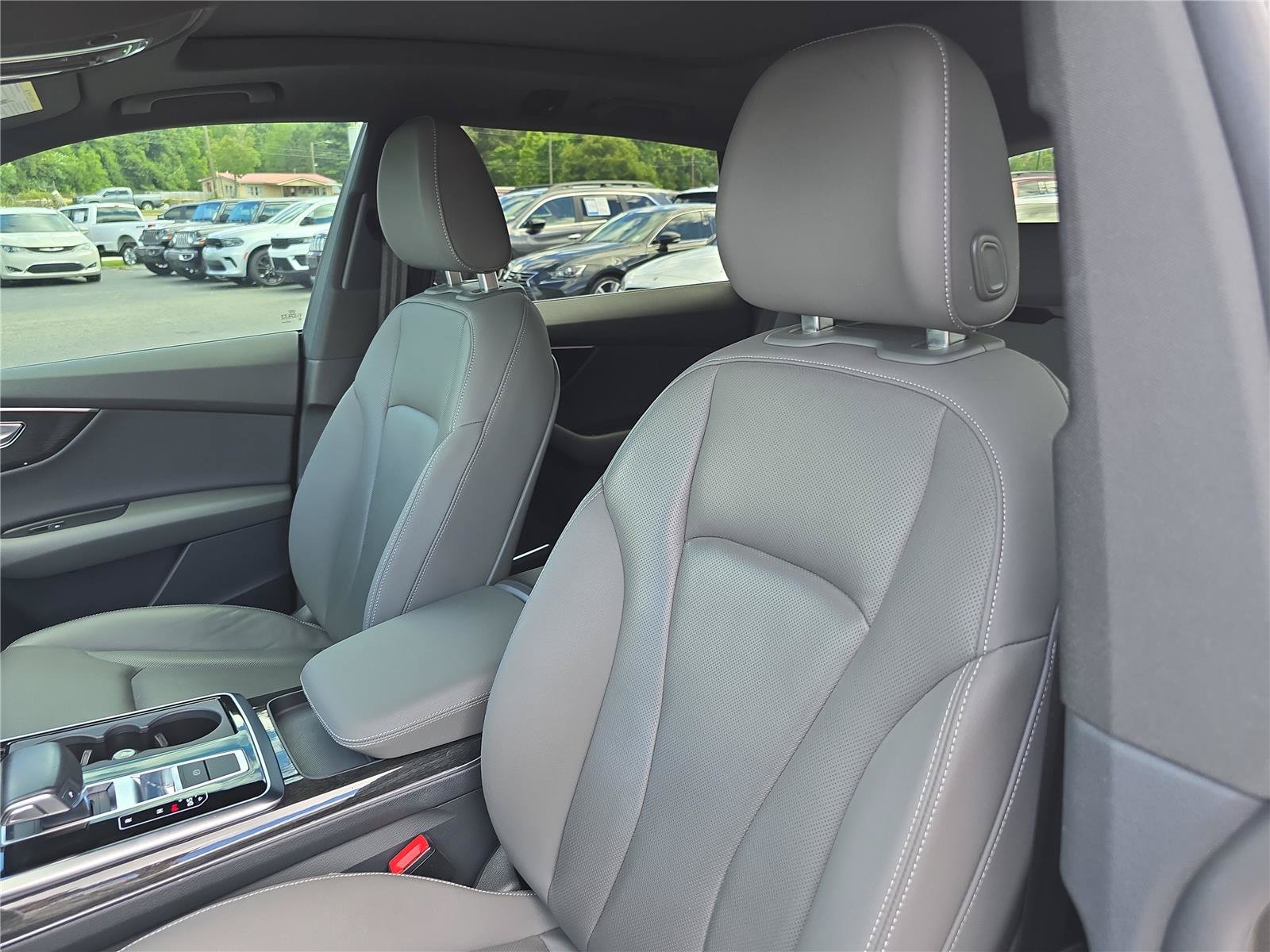 Used 2019 Audi Q8 Premium Plus AWD/4WD image 20