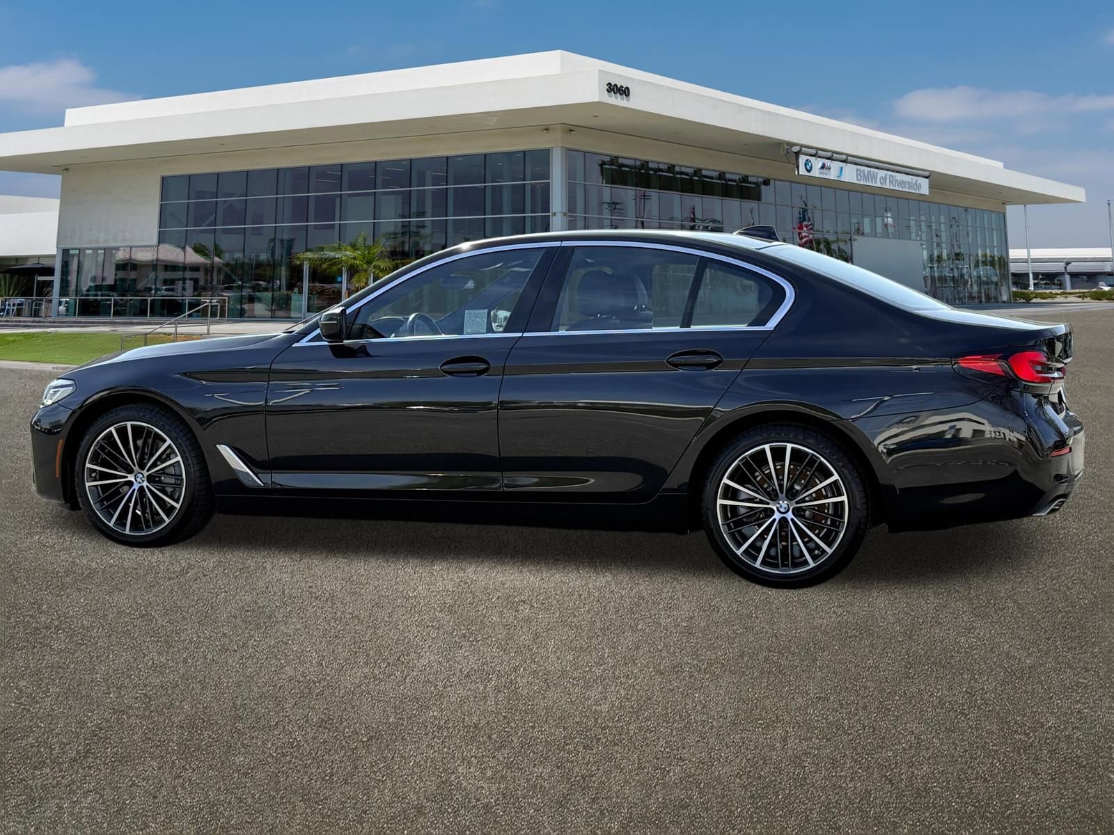 Certified 2023 BMW 530i RWD image 7