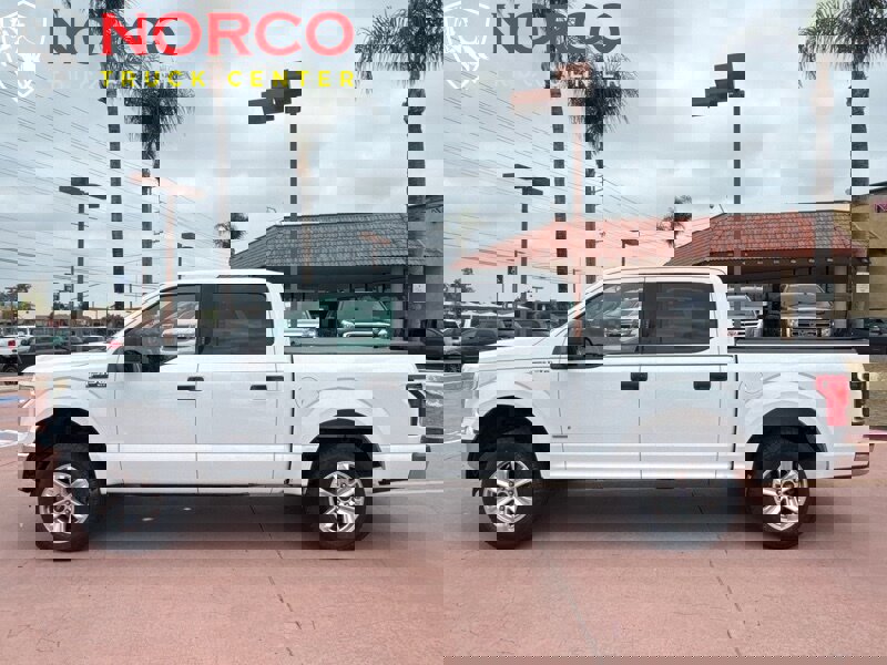 Used 2016 Ford F150 XLT image 5