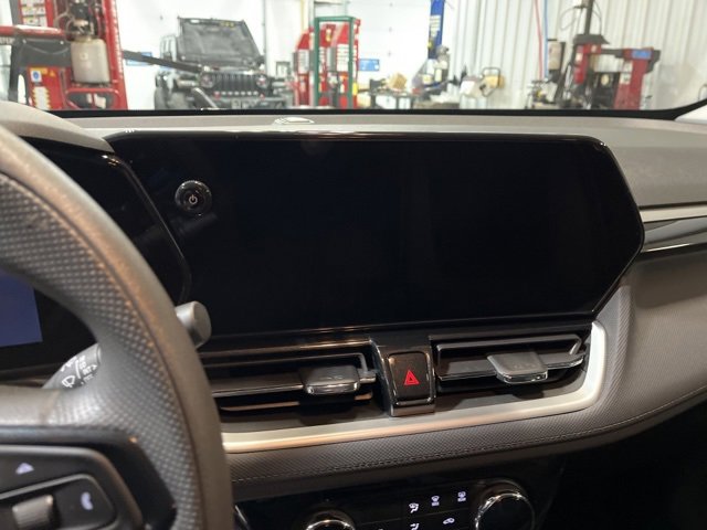 Used 2025 Chevrolet TrailBlazer LT image 16