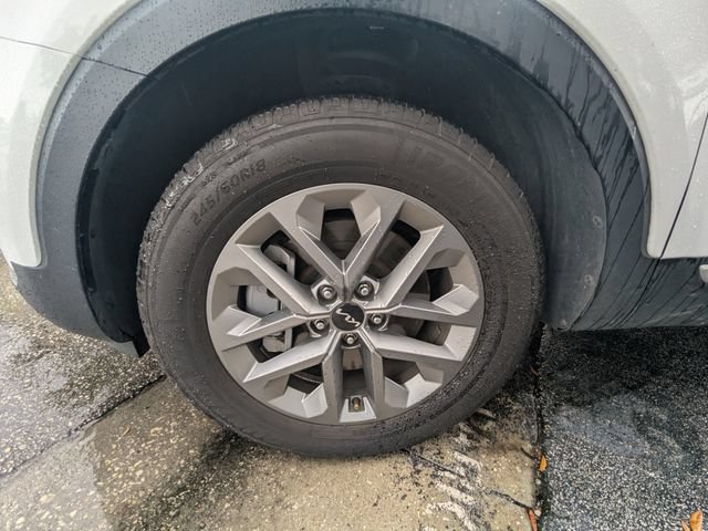 Certified 2023 Kia Telluride LX FWD image 12