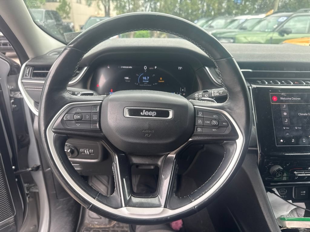 Used 2021 Jeep Grand Cherokee L Laredo w/ Luxury Tech Group I AWD/4WD image 11