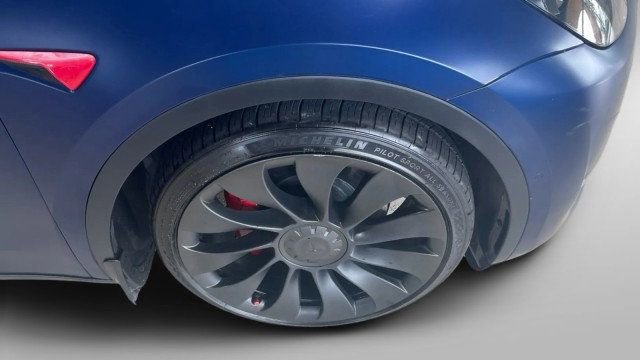 Used 2022 Tesla Model Y Performance AWD/4WD image 4