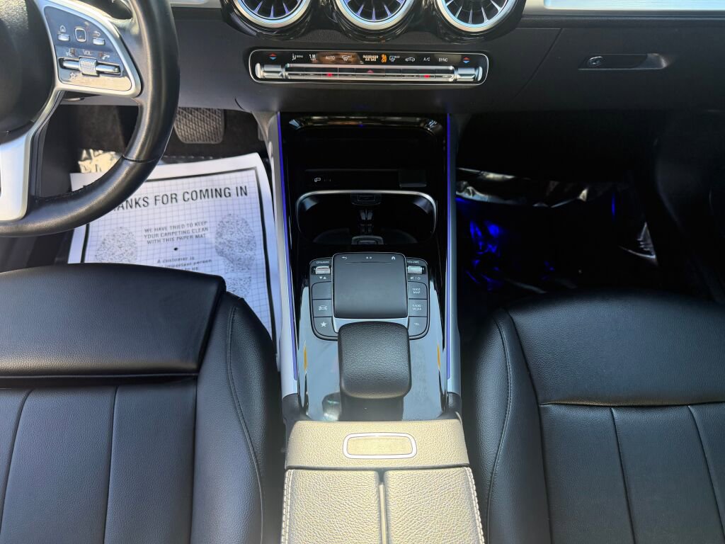 Used 2022 Mercedes-Benz GLB 250 4MATIC image 19