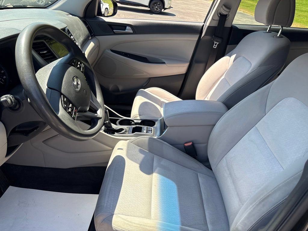 Used 2017 Hyundai Tucson SE w/ SE Popular Package 02 AWD/4WD image 9