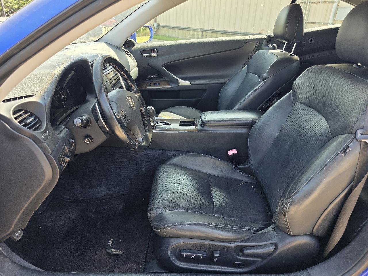 Used 2010 Lexus IS 250C RWD image 9