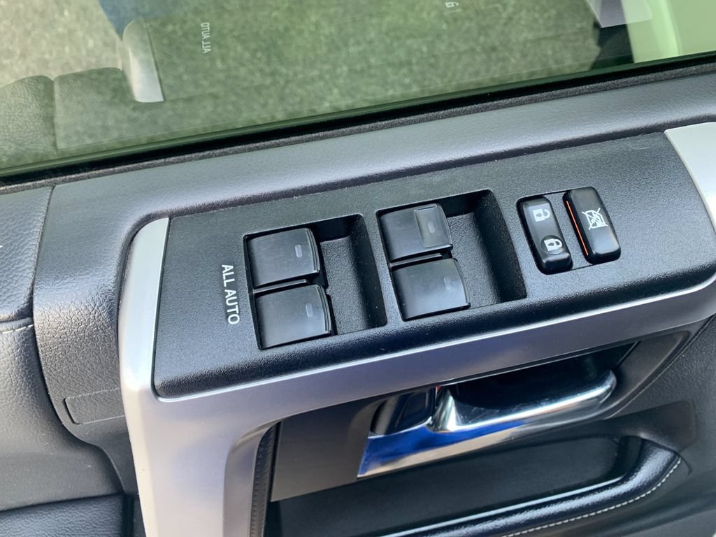 Used 2024 Toyota 4Runner SR5 Premium w/ Moonroof Package AWD/4WD image 13