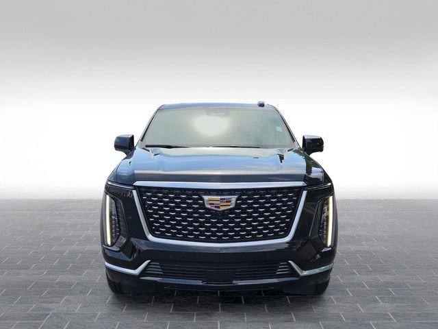 Certified 2025 Cadillac Escalade Premium Luxury AWD/4WD image 2