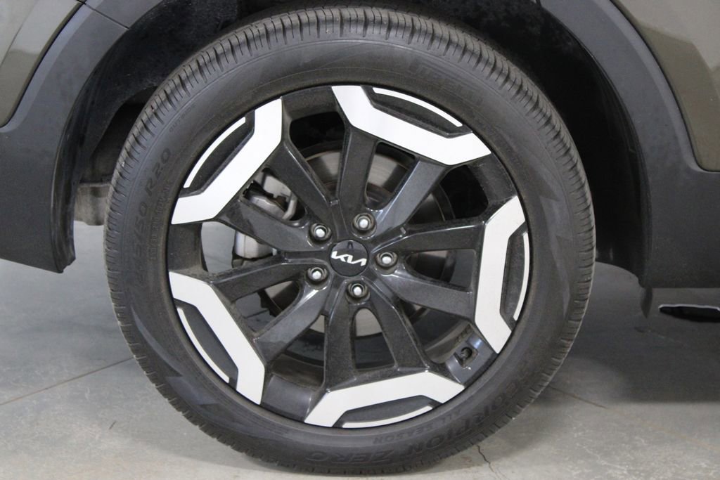 Used 2025 Kia Telluride S image 12