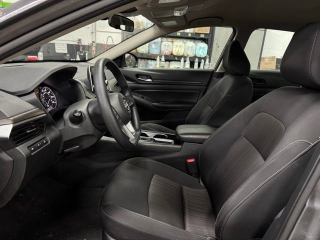 Used 2024 Nissan Altima 2.5 SV image 15