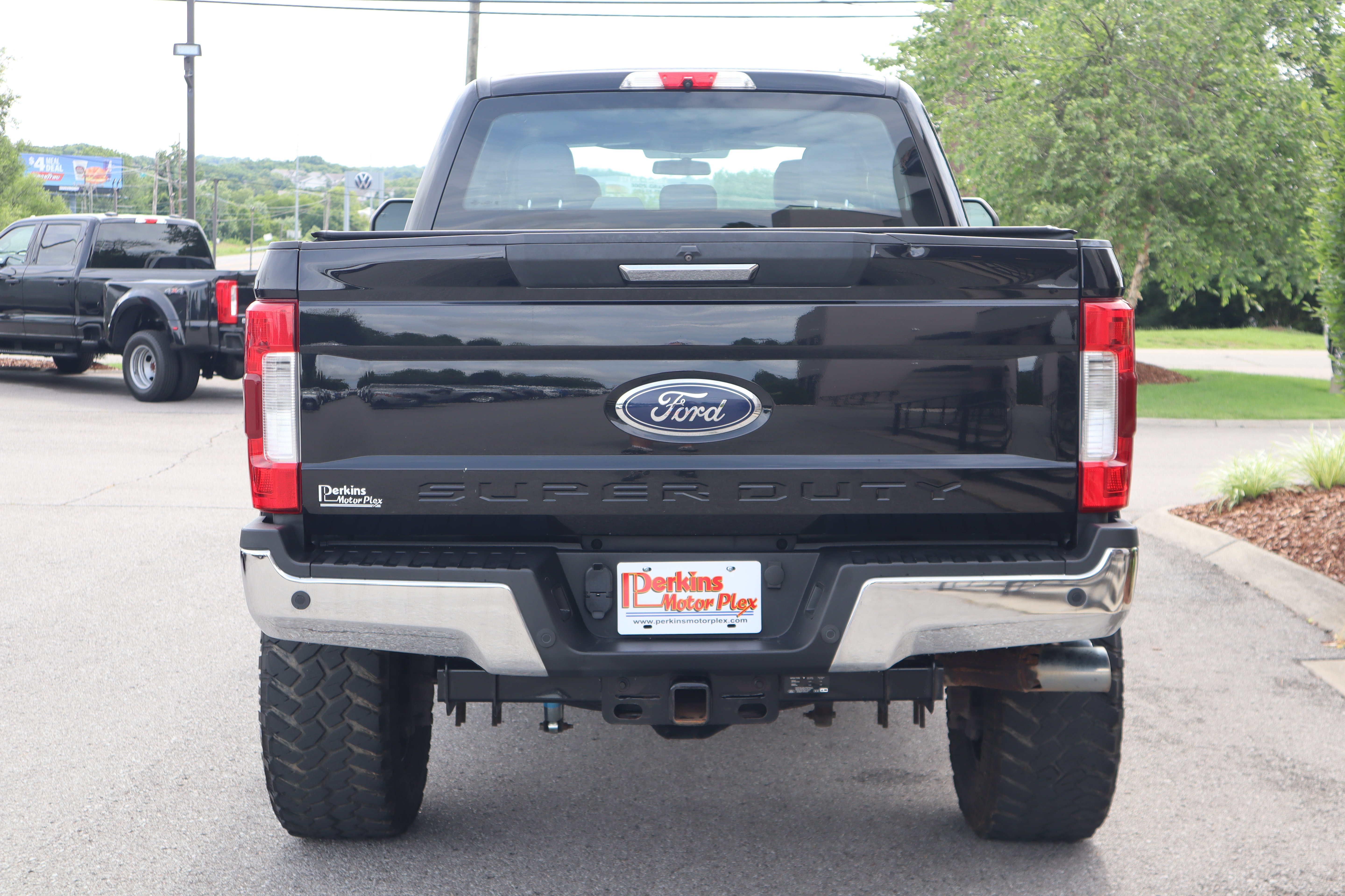 Used 2019 Ford F350 XLT w/ XLT Premium Package AWD/4WD image 8