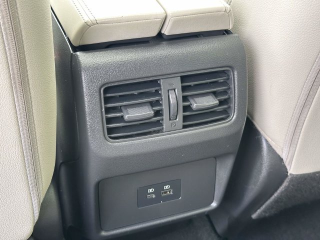 Used 2023 Nissan Rogue SL AWD/4WD image 19