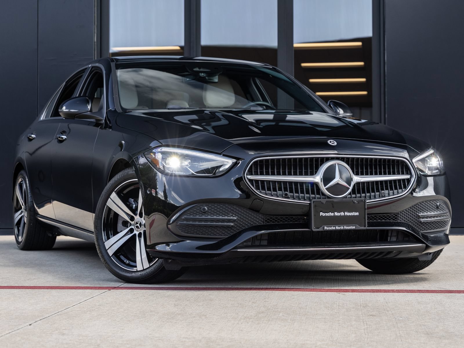 Used 2025 Mercedes-Benz C 300 Sedan image 2