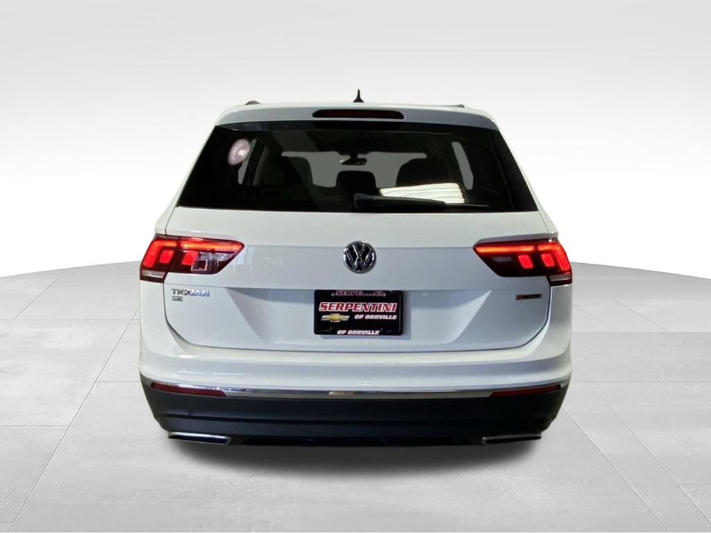 Used 2020 Volkswagen Tiguan SE w/ 3rd Row Seat Package AWD/4WD image 9