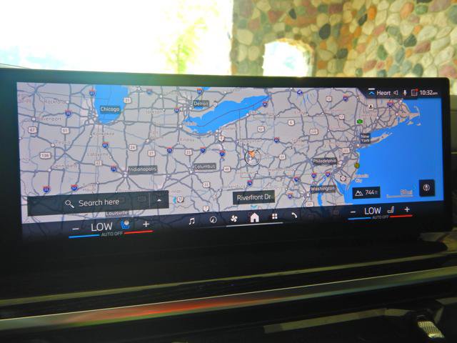 Used 2026 BMW X5 xDrive40i w/ M Sport Package AWD/4WD image 21