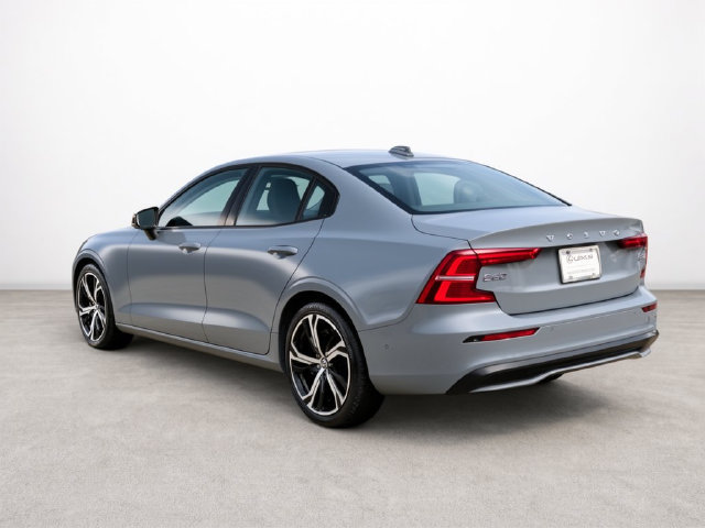 Used 2023 Volvo S60 B5 Plus w/ Climate Package FWD image 3