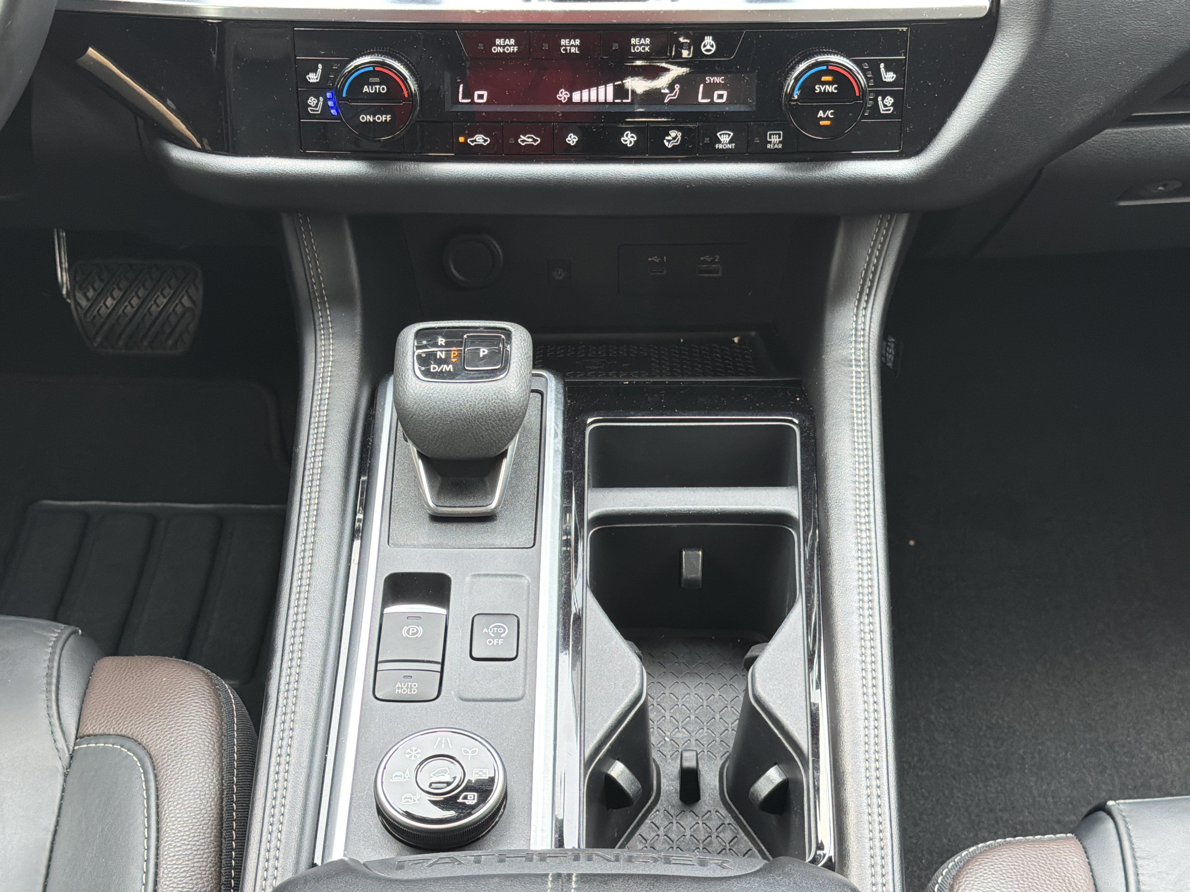 Used 2023 Nissan Pathfinder Platinum AWD/4WD image 5