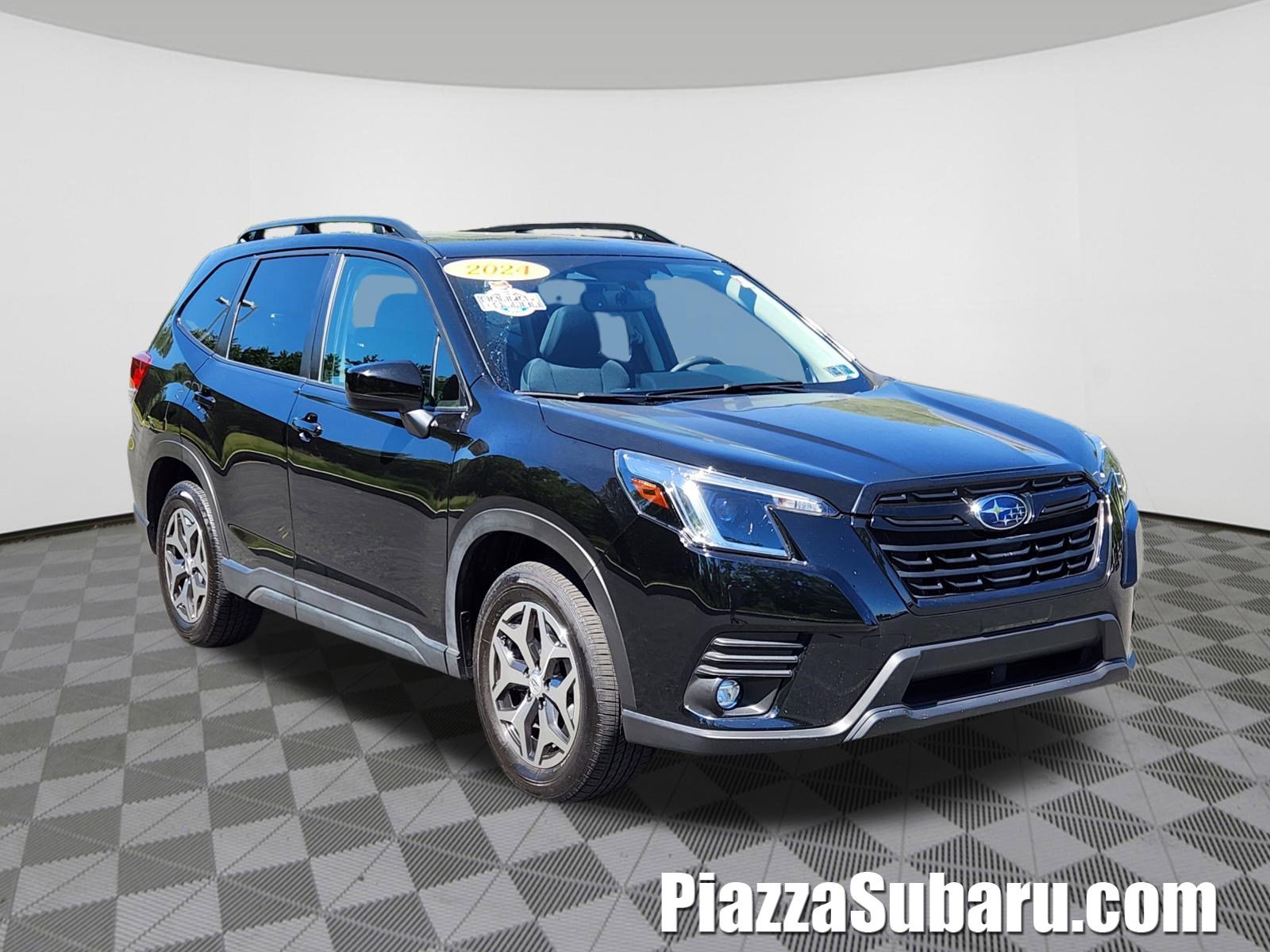 Certified 2024 Subaru Forester Premium AWD/4WD image 1