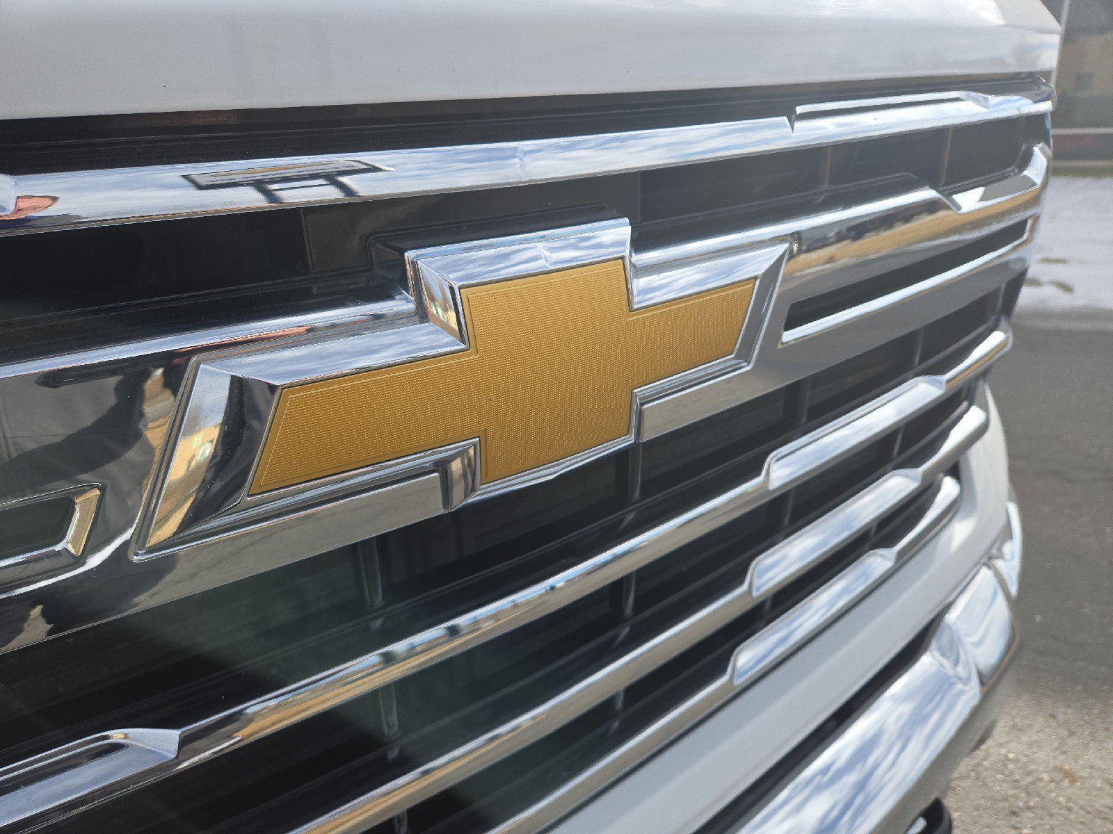 Used 2024 Chevrolet Silverado 2500 LTZ w/ LTZ Convenience Package image 42