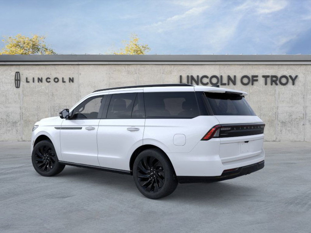 New 2026 Lincoln Navigator Reserve w/ Jet Appearance Package image 4