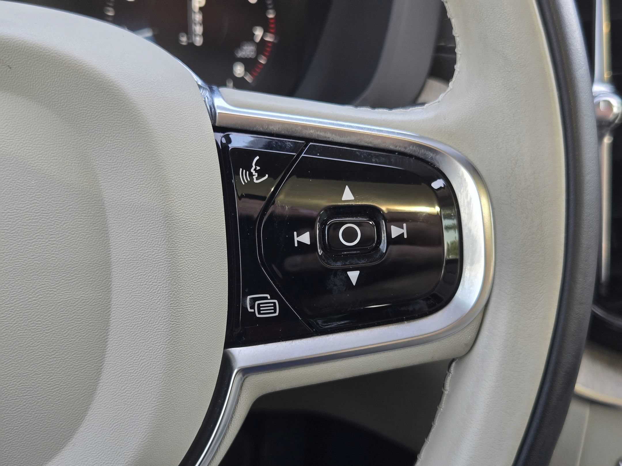 Used 2021 Volvo XC60 T5 Inscription w/ Protection Package Premier FWD image 29