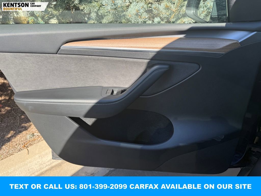 Used 2023 Tesla Model Y Long Range image 18