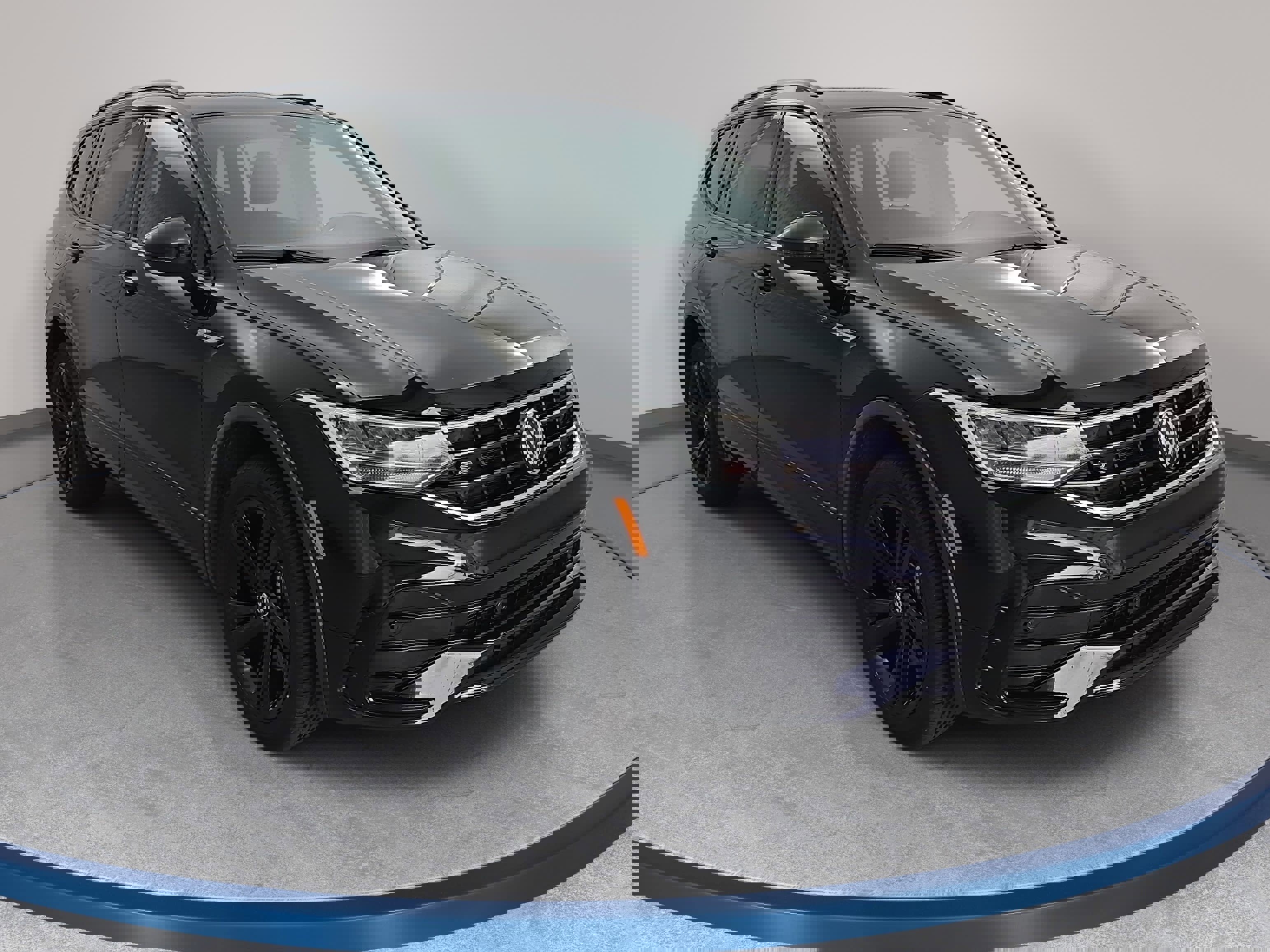 Certified 2024 Volkswagen Tiguan SE R-Line image 3