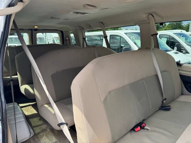 Used 2014 Ford E-350 and Econoline 350 XLT RWD image 25