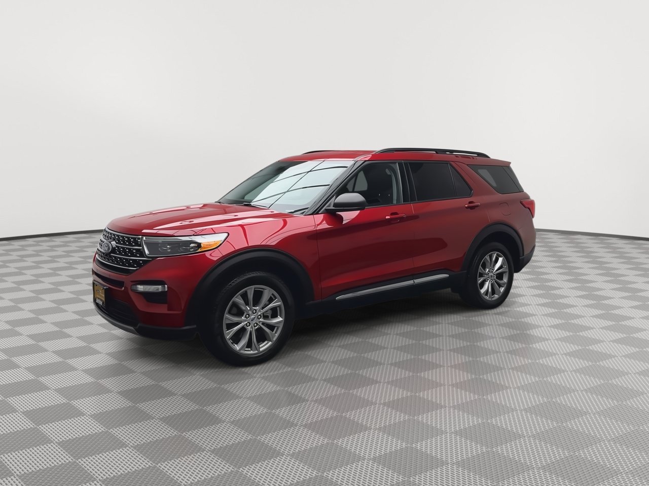 Certified 2023 Ford Explorer XLT w/ Equipment Group 202A AWD/4WD image 38