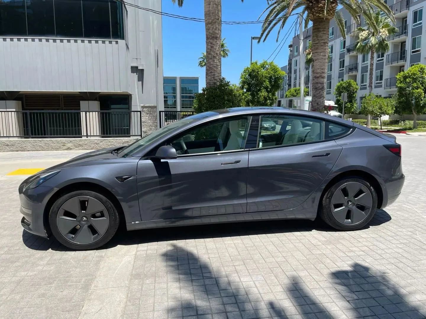 Used 2023 Tesla Model 3 Standard Range image 6