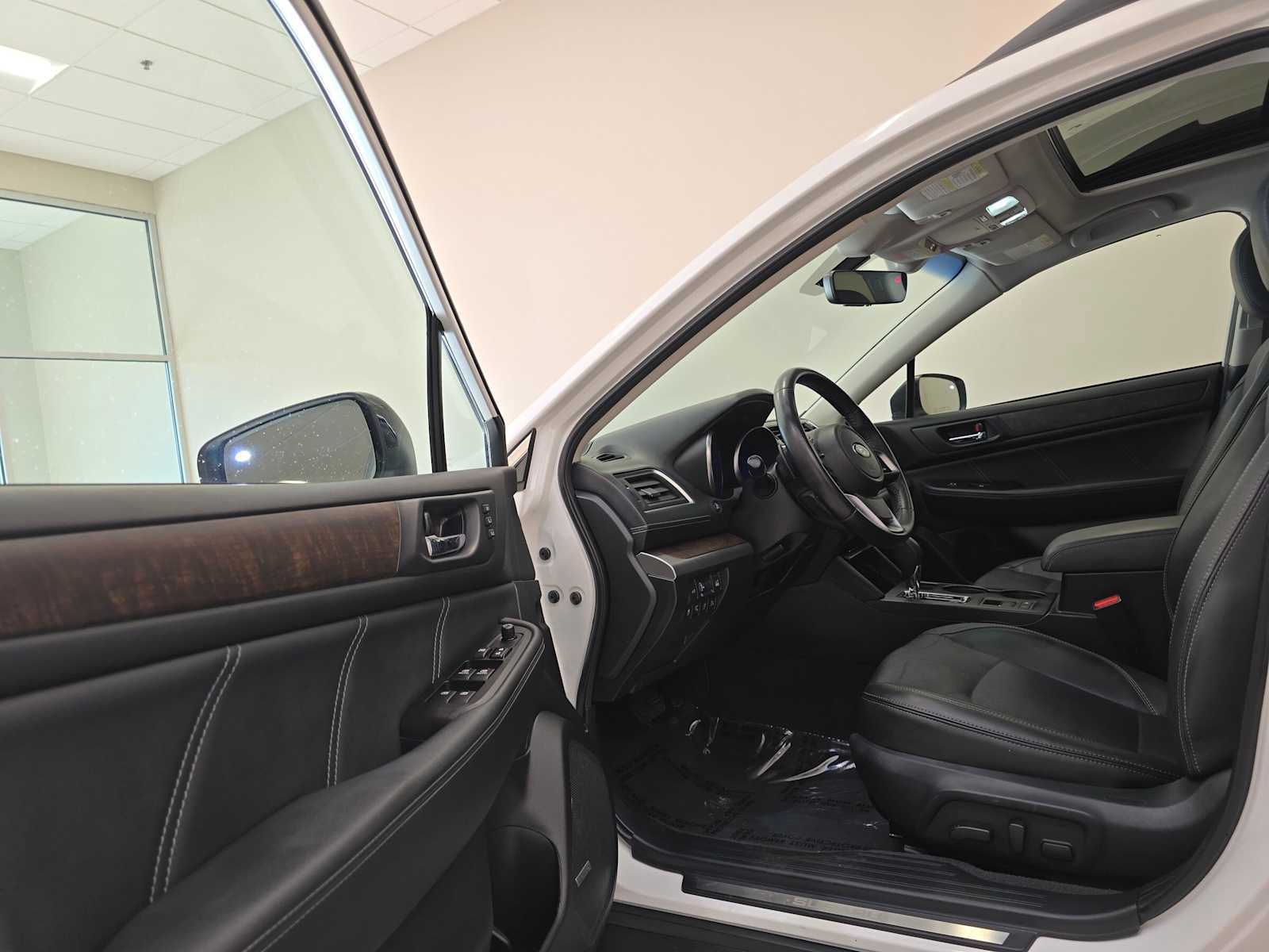 Used 2019 Subaru Outback 3.6R Limited w/ Popular Package #2 AWD/4WD image 22