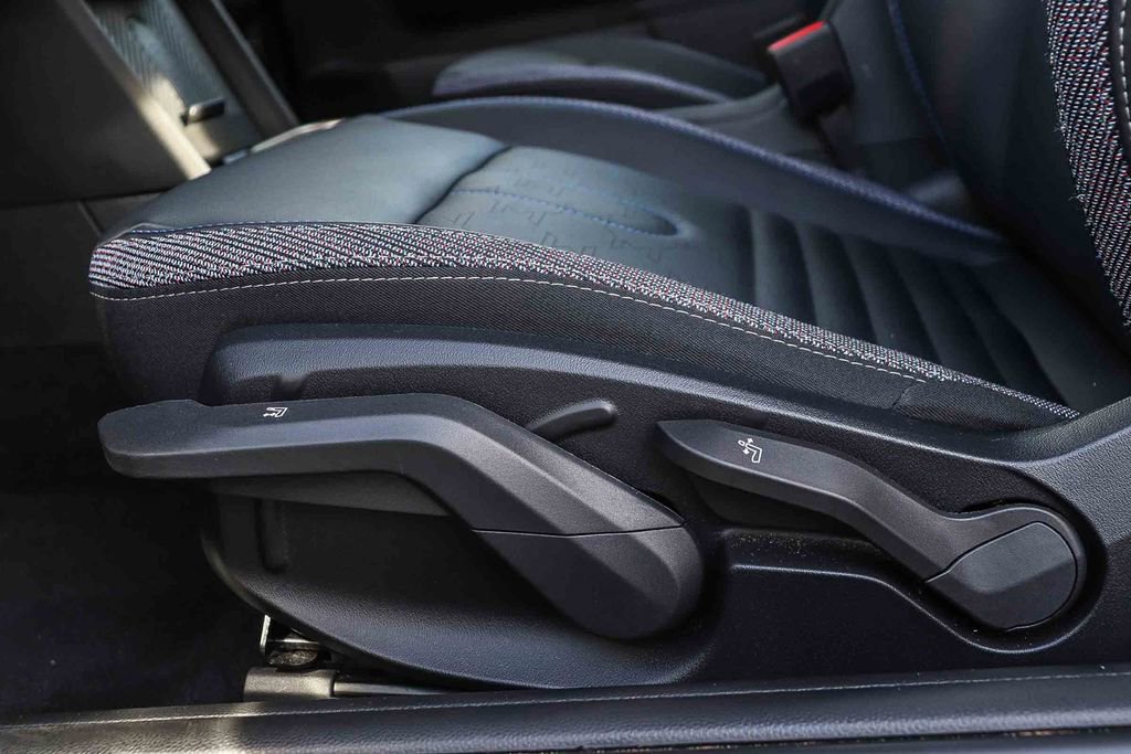 Used 2025 MINI Cooper S image 21