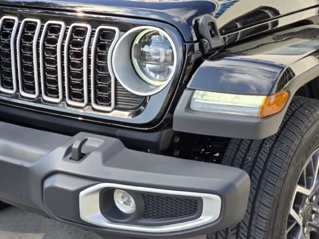 Used 2026 Jeep Wrangler Unlimited Sahara AWD/4WD image 10