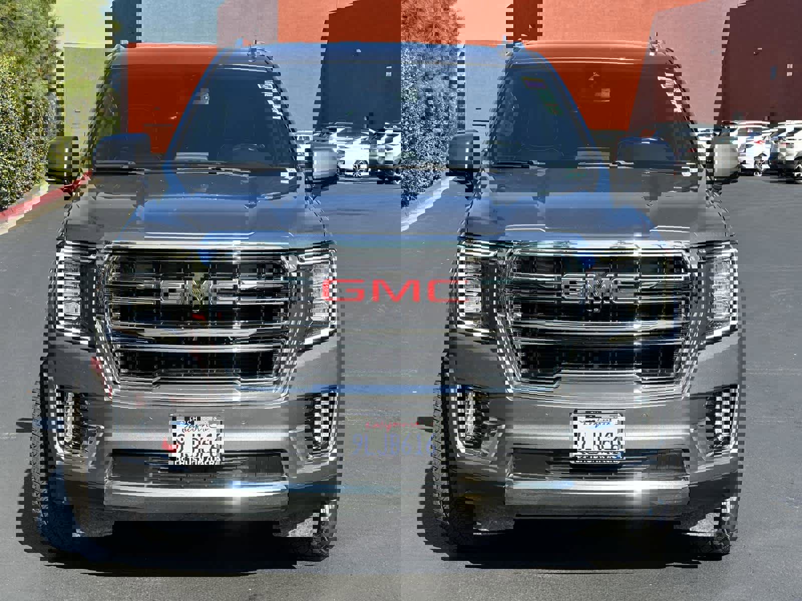 Used 2022 GMC Yukon XL SLT w/ SLT Luxury Package image 6