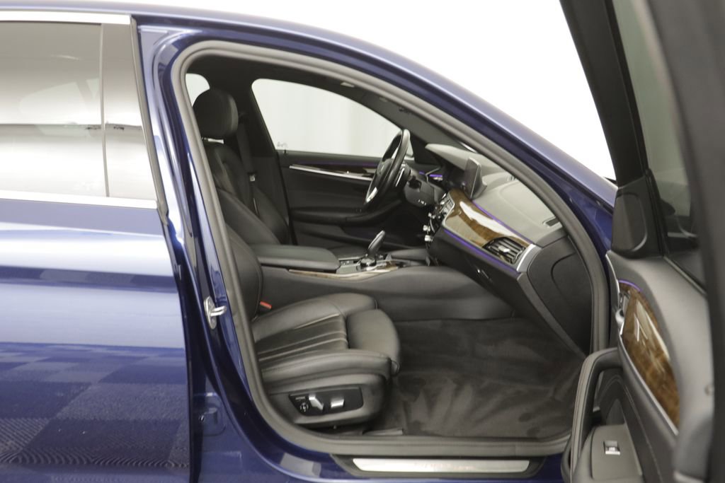 Used 2020 BMW 540i xDrive AWD/4WD image 19