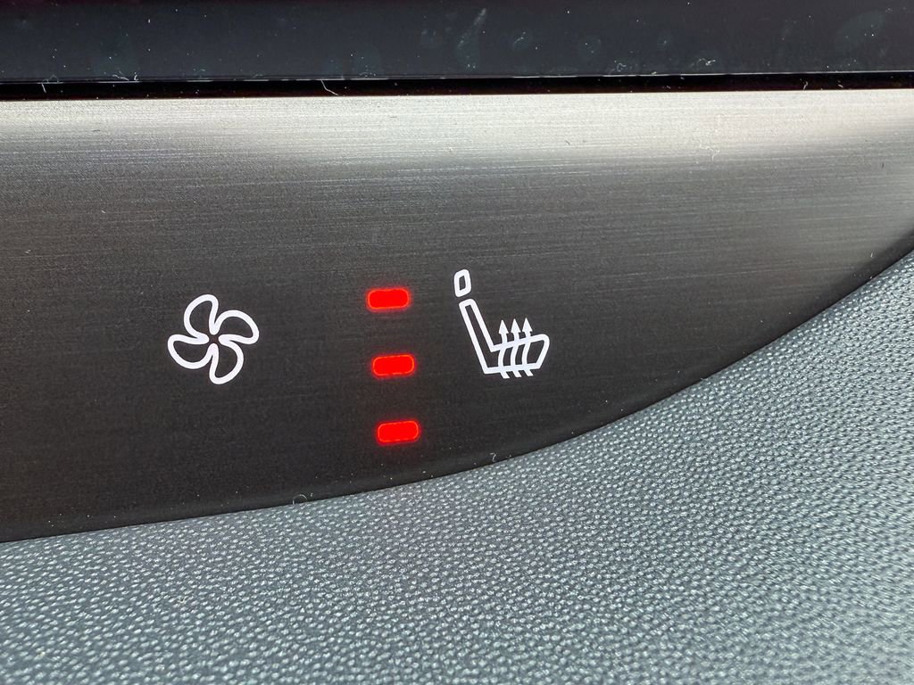 New 2026 Nissan Leaf SV+ w/ Illuminated Package image 39