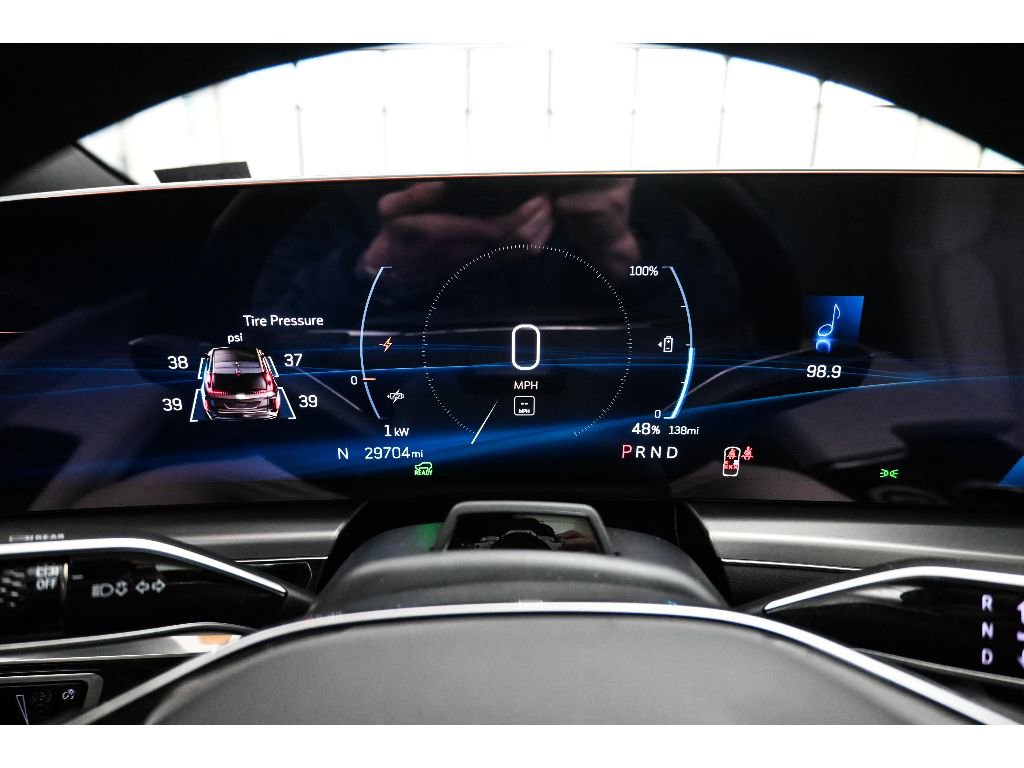 Used 2024 Cadillac Lyriq Luxury RWD image 14