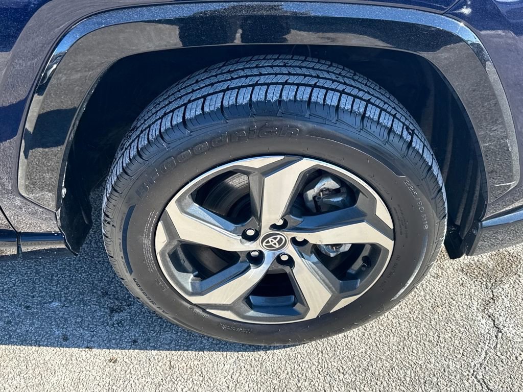 Used 2021 Toyota RAV4 SE image 44