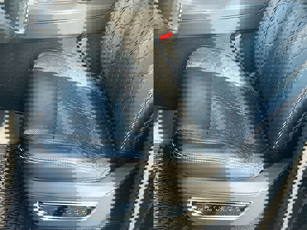 New 2024 Jeep Grand Wagoneer Series III w/ Rear Seat Video Group 1 image 23