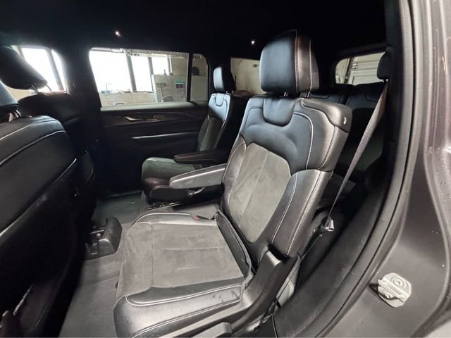 Used 2023 Jeep Grand Cherokee L Laredo AWD/4WD image 12