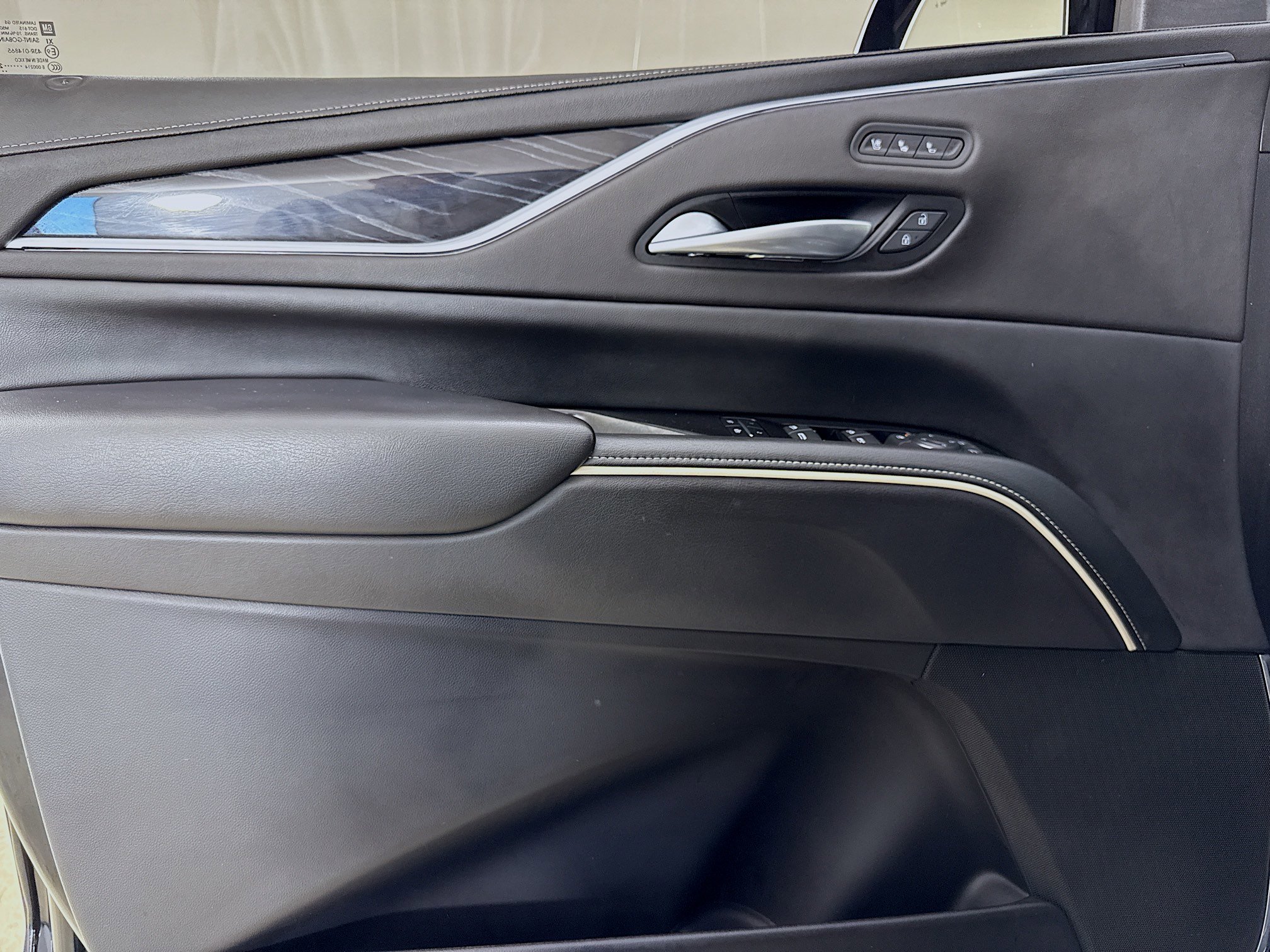 Used 2023 Cadillac Escalade ESV Sport image 18