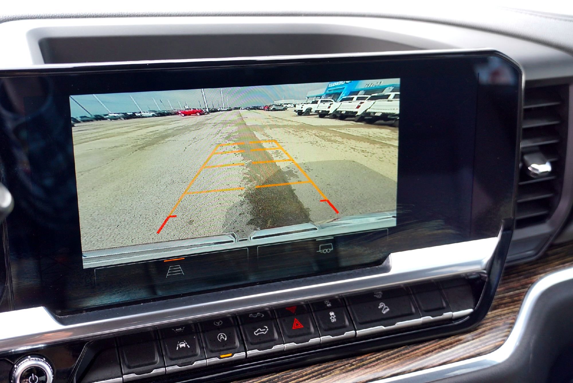 Used 2024 GMC Sierra 1500 SLE image 17