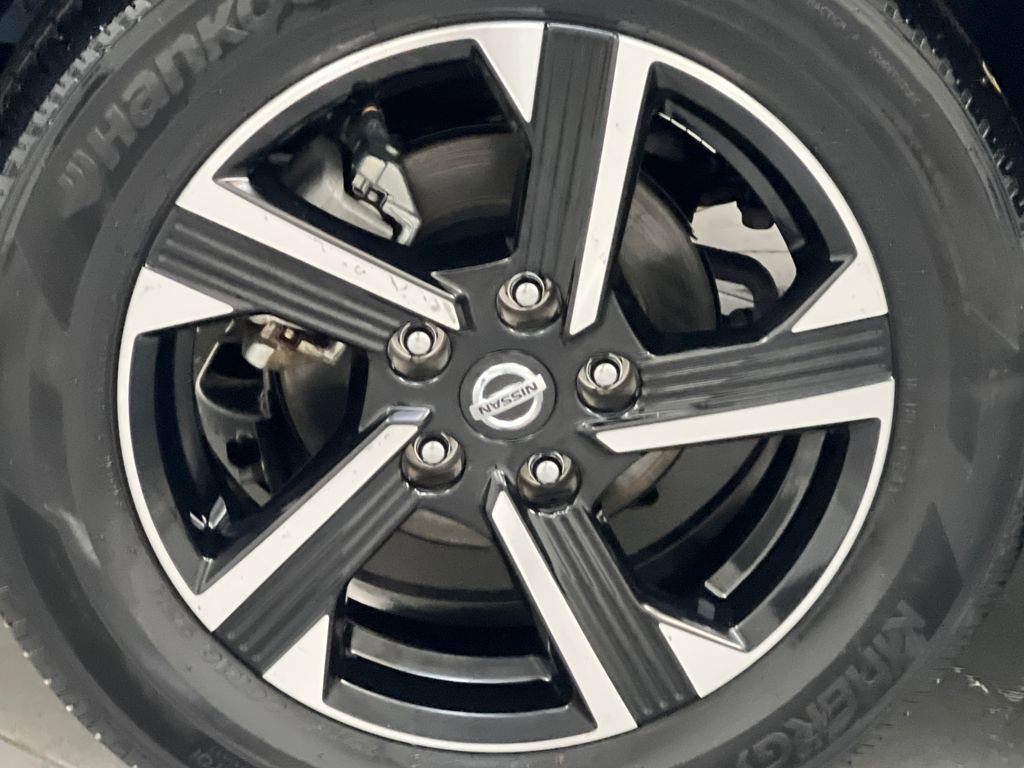 Used 2025 Nissan Sentra SV image 60