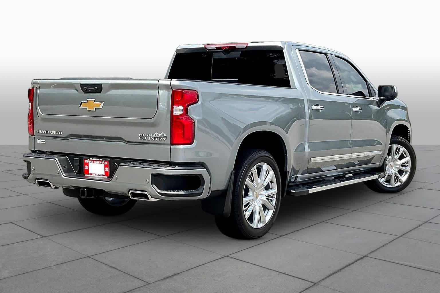 Used 2026 Chevrolet Silverado 1500 High Country w/ High Country Premium Package AWD/4WD image 24