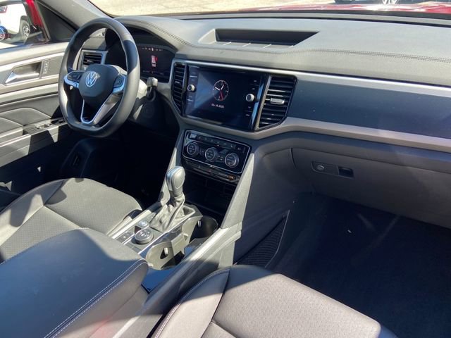 Used 2020 Volkswagen Atlas Cross Sport SEL image 25